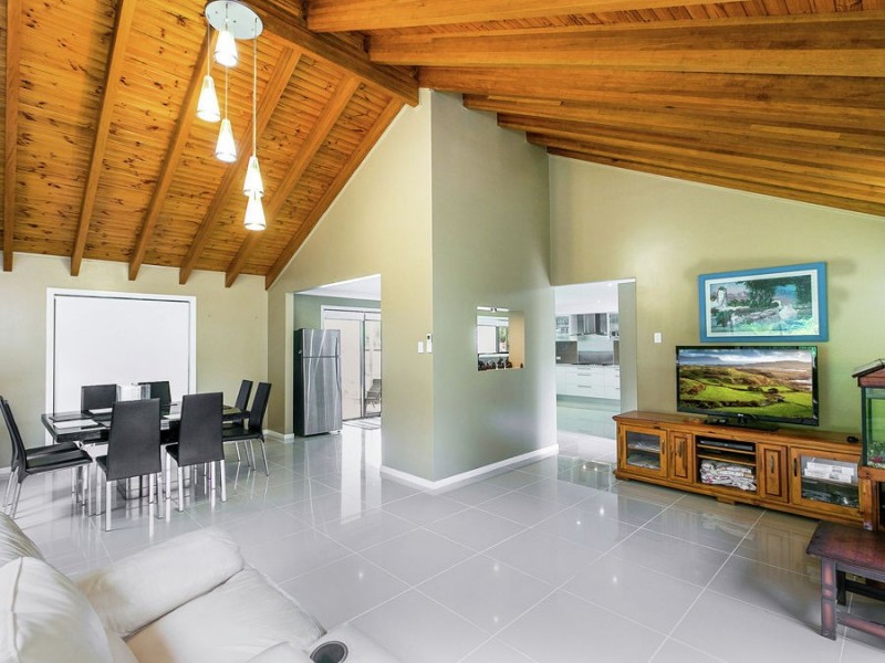 51 Solomon Avenue, Loganholme QLD 4129