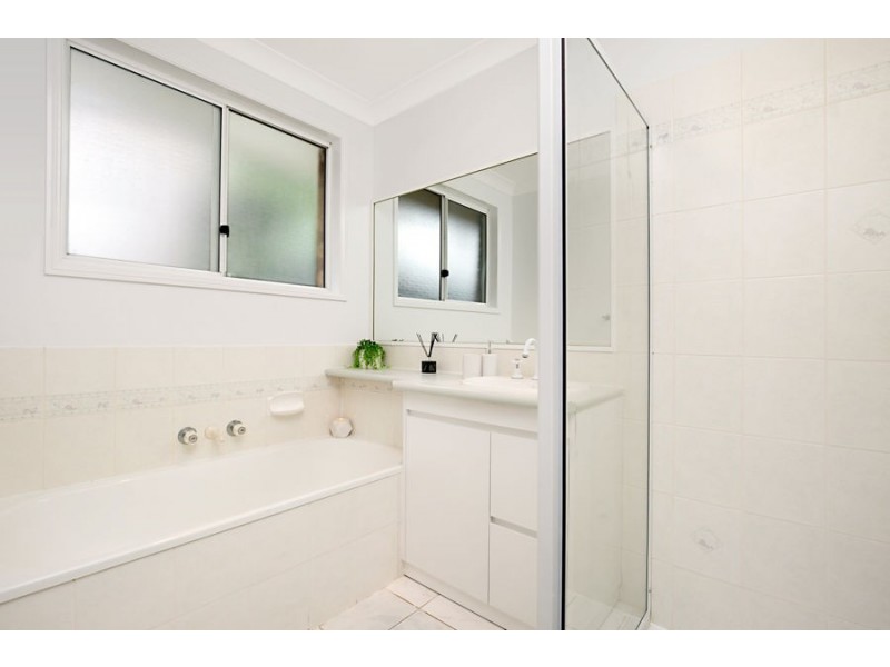 3 Larrell Close, Eight Mile Plains QLD 4113