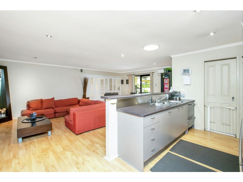 40 Boronia Avenue, Daisy Hill QLD 4127