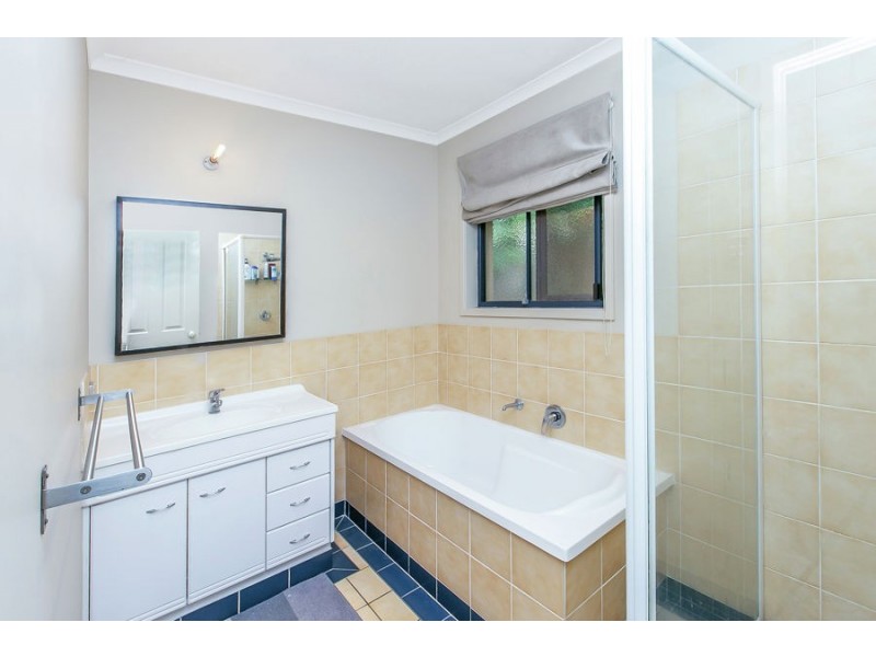 40 Boronia Avenue, Daisy Hill QLD 4127