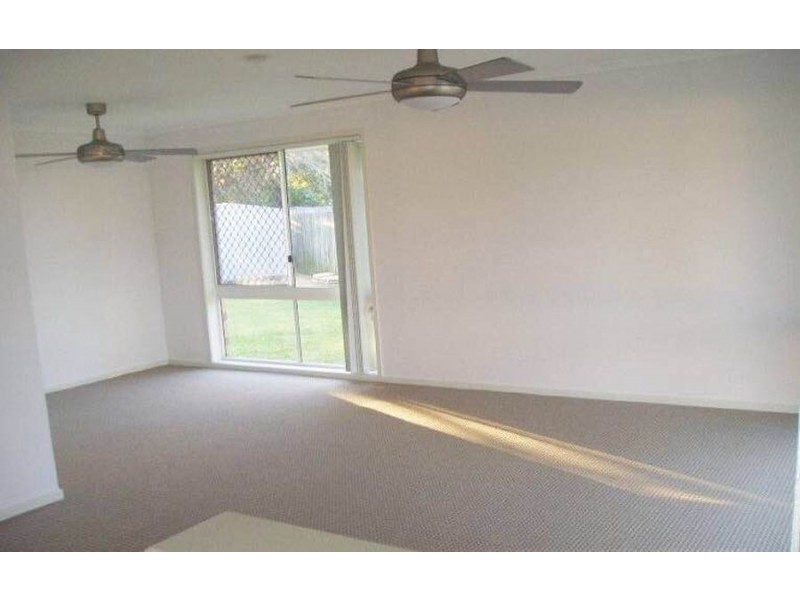 8 Tiaro Close, Durack QLD 4077