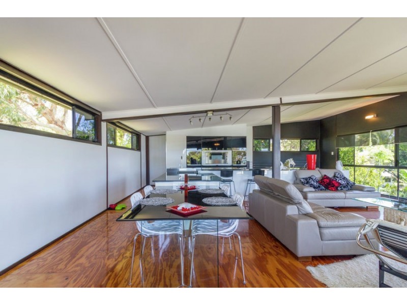 3 Kim Crescent, Macleay Island QLD 4184