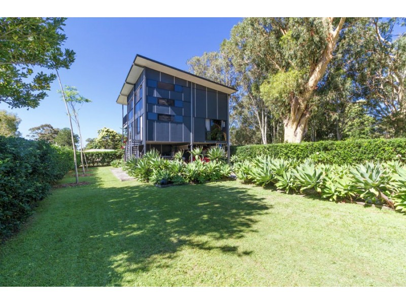 3 Kim Crescent, Macleay Island QLD 4184