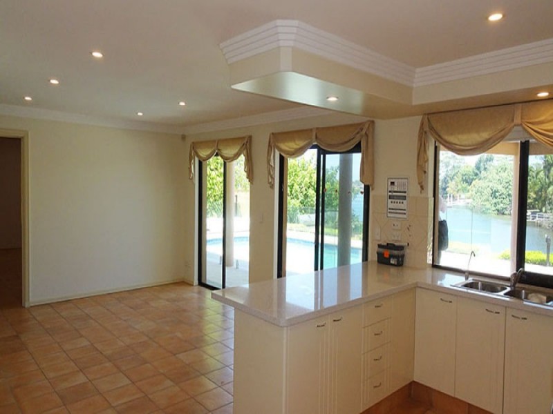 17 Donegal Crescent, Bundall QLD 4217