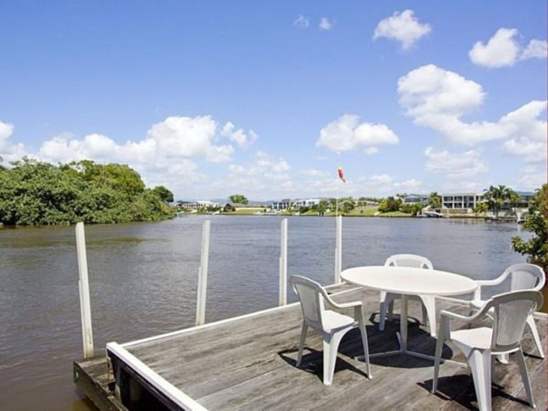 17 Donegal Crescent, Bundall QLD 4217