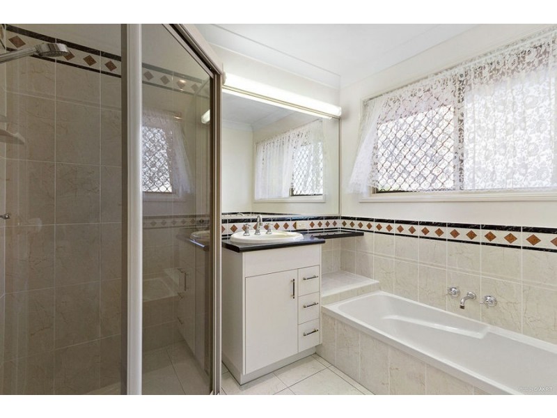 46 AZALEA CRESCENT, Calamvale QLD 4116