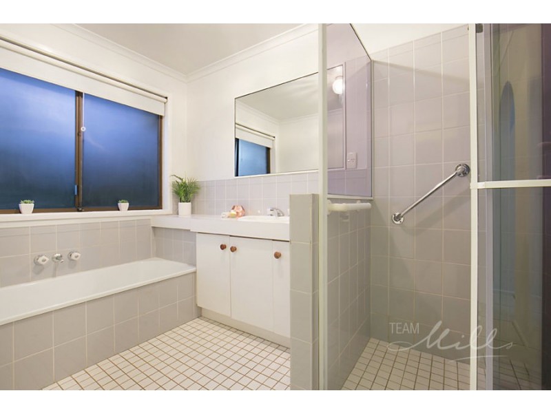 3 Network Drive, Wynnum West QLD 4178