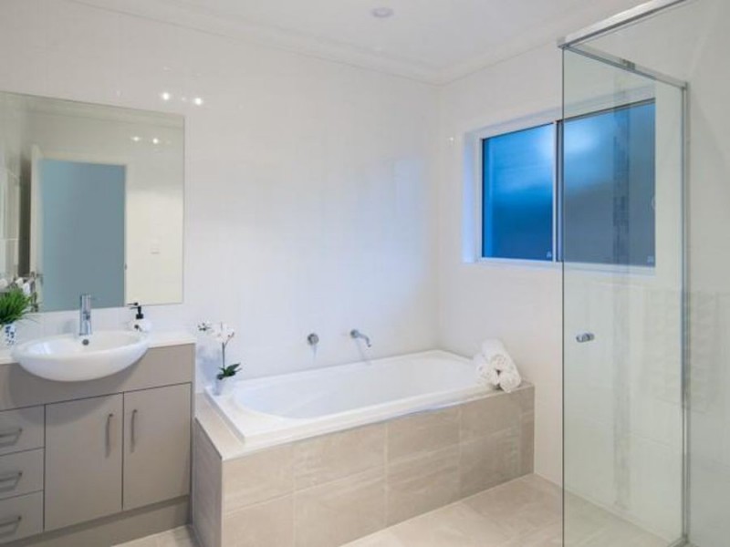 14 Claremont Street, Birkdale QLD 4159