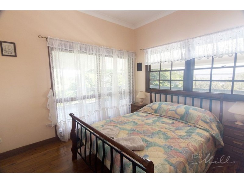 30 Kim Crescent, Macleay Island QLD 4184