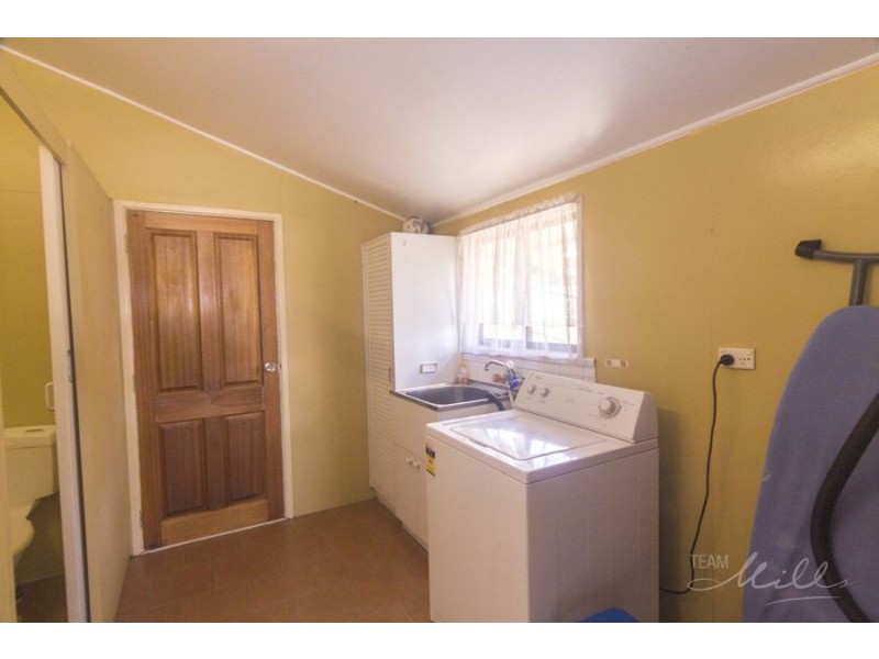 30 Kim Crescent, Macleay Island QLD 4184