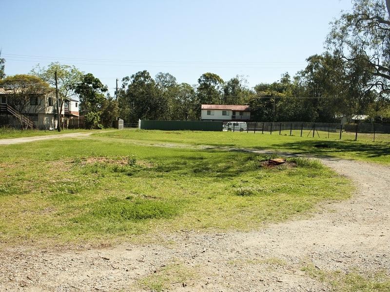 51 Station Rd, Loganlea QLD 4131