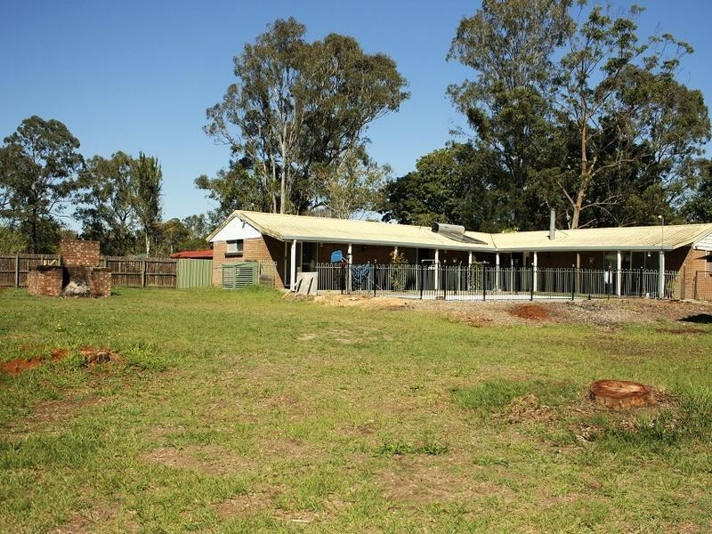 51 Station Rd, Loganlea QLD 4131