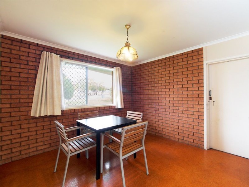 24 Endsleigh Street, Macgregor QLD 4109