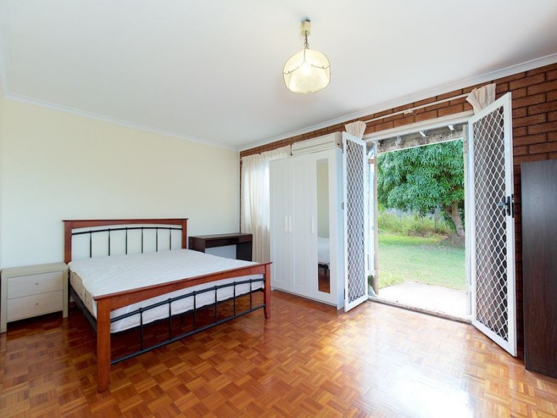 24 Endsleigh Street, Macgregor QLD 4109