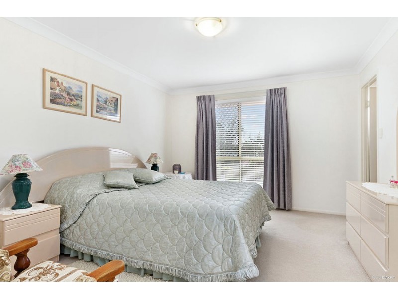 42 Daffodil Crescent, Calamvale QLD 4116