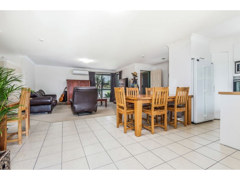 11 Lorikeet Place, Wishart QLD 4122