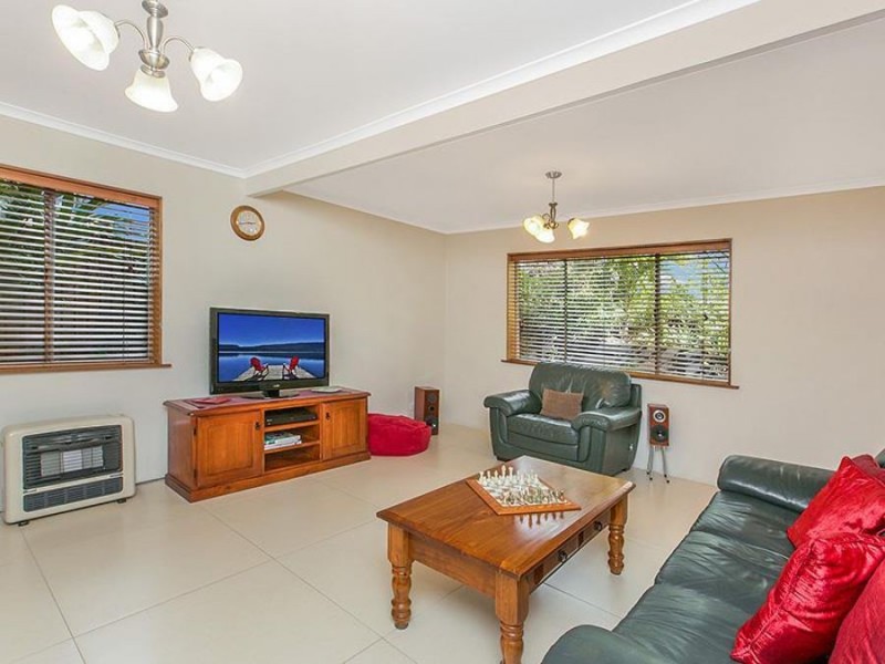 96 Garie Street, Wishart QLD 4122