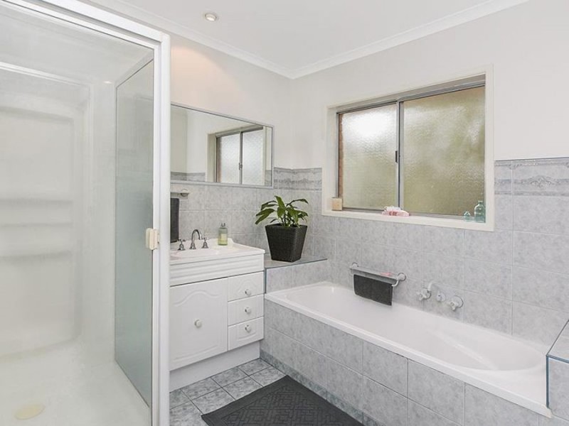 96 Garie Street, Wishart QLD 4122