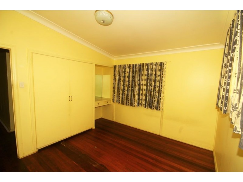 19 Benaud Street, Macgregor QLD 4109