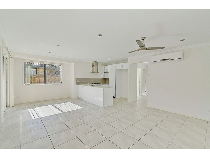14 CORNELIUS DR, Augustine Heights QLD 4300