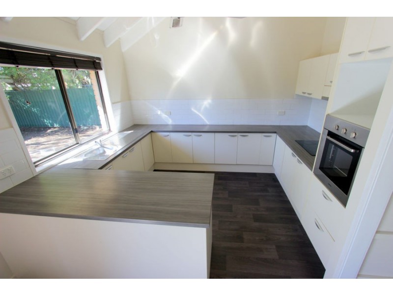 2 Reerden Street, Collingwood Park QLD 4301