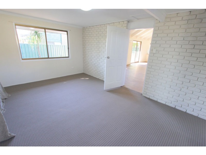 2 Reerden Street, Collingwood Park QLD 4301