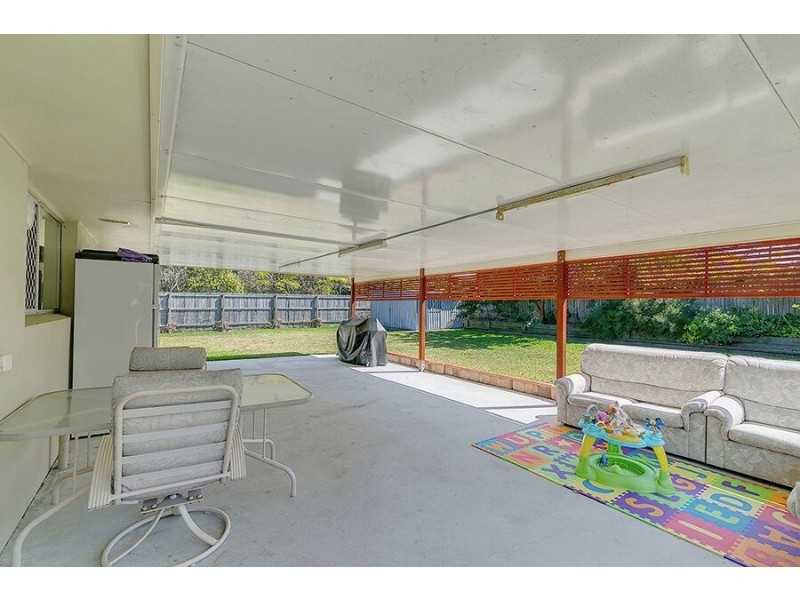 21 SILVERTOP ST, Hillcrest QLD 4118