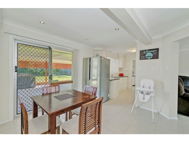 21 SILVERTOP ST, Hillcrest QLD 4118