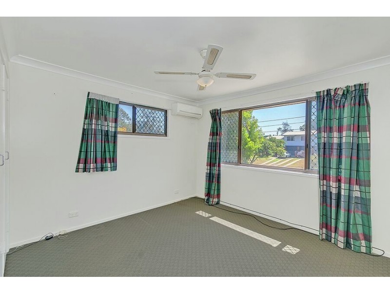 28 Bushmills st, Hillcrest QLD 4118