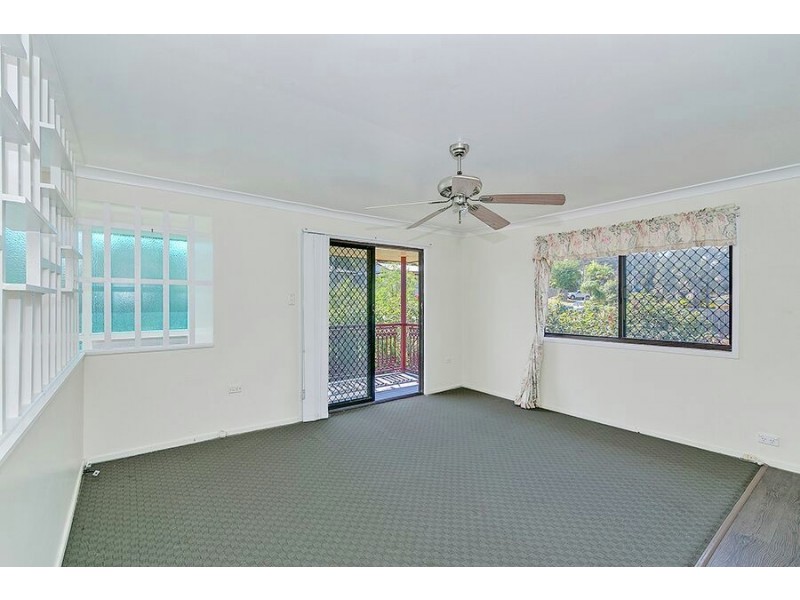 28 Bushmills st, Hillcrest QLD 4118