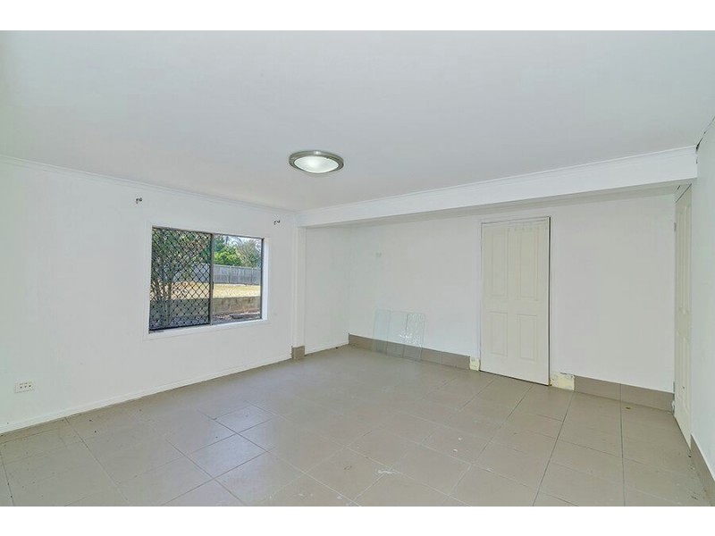 28 Bushmills st, Hillcrest QLD 4118