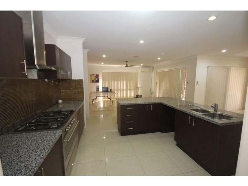 37 Injune Cct, Calamvale QLD 4116