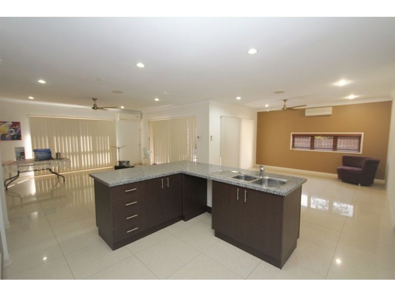 37 Injune Cct, Calamvale QLD 4116