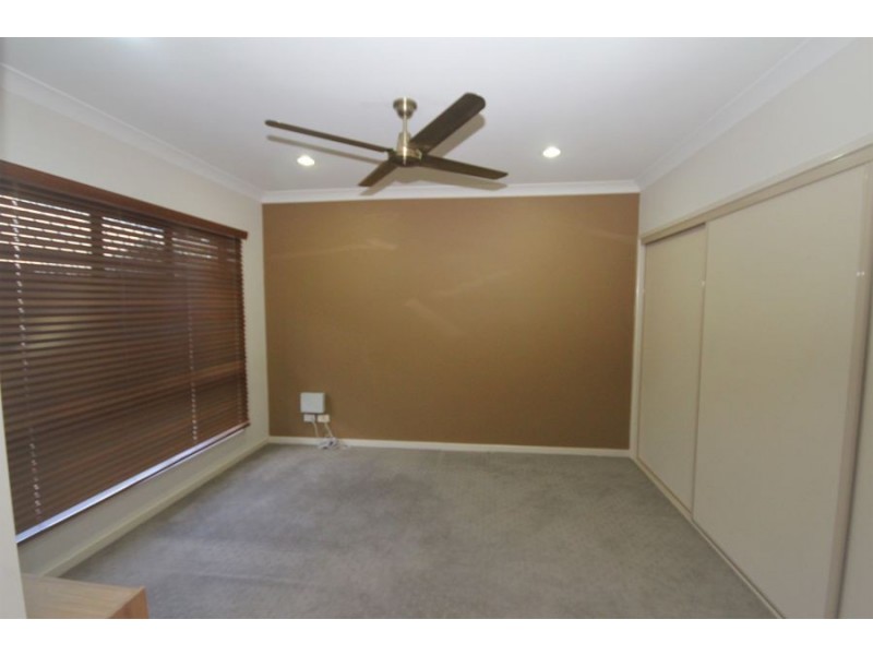 37 Injune Cct, Calamvale QLD 4116