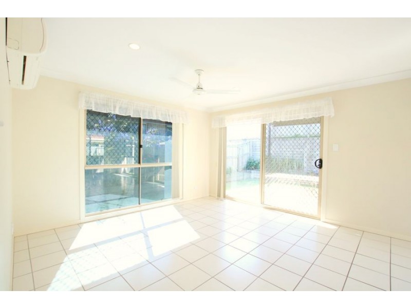 4 Blueberry Ash Court, Boronia Heights QLD 4124