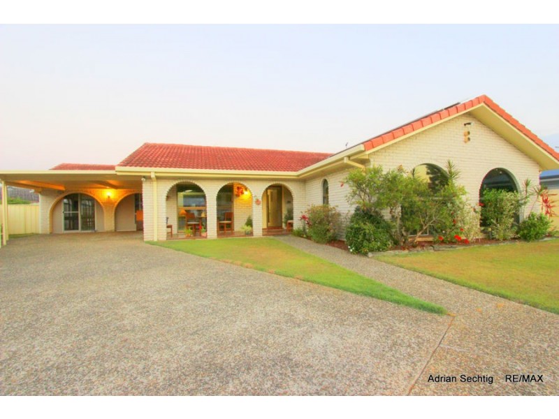 3 Petunia Court, Miami QLD 4220