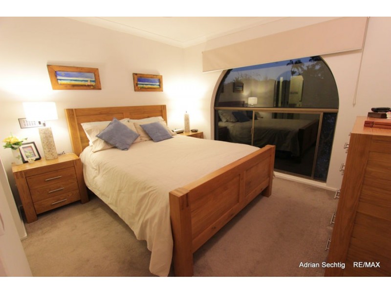 3 Petunia Court, Miami QLD 4220