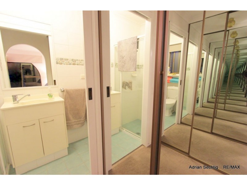 3 Petunia Court, Miami QLD 4220