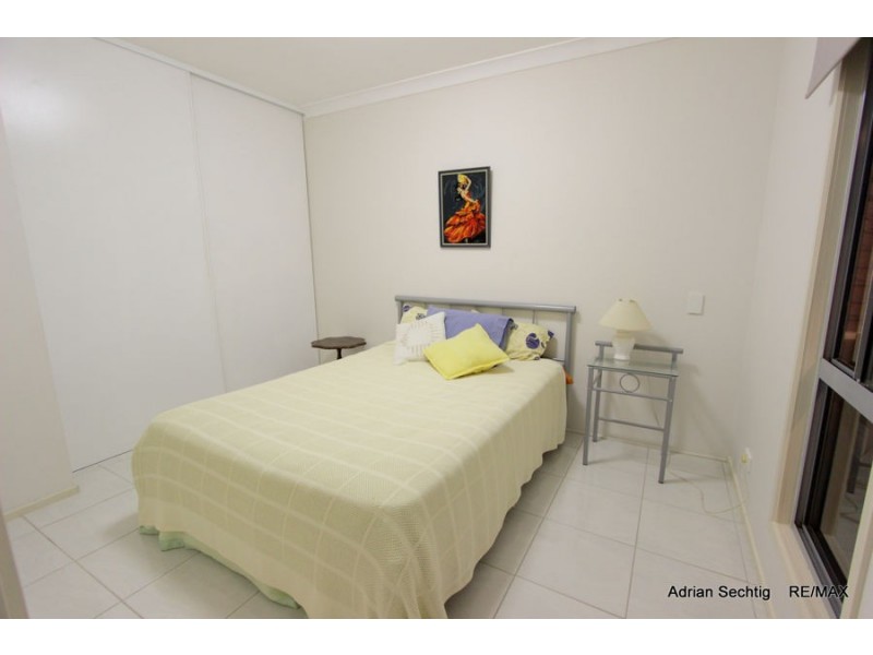 3 Petunia Court, Miami QLD 4220