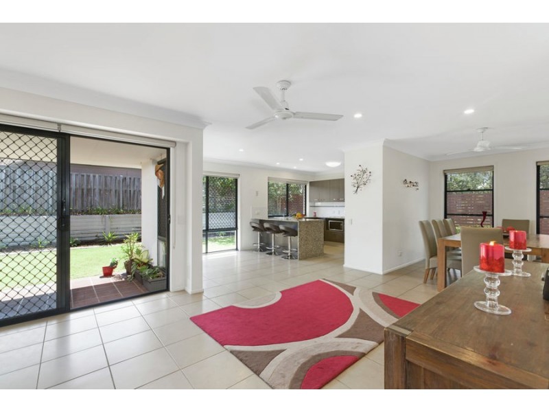 1 Mapelton Circuit, Parkinson QLD 4115