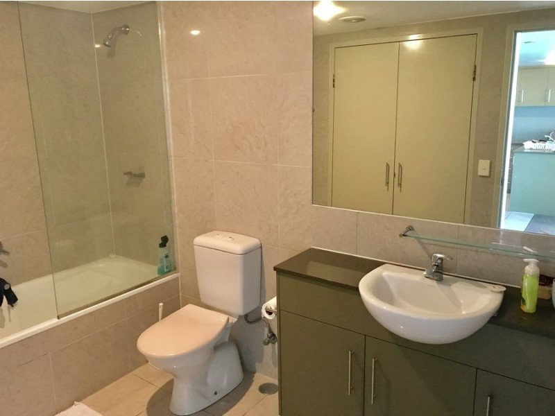 1037/1 Ocean Street, Burleigh Heads QLD 4220