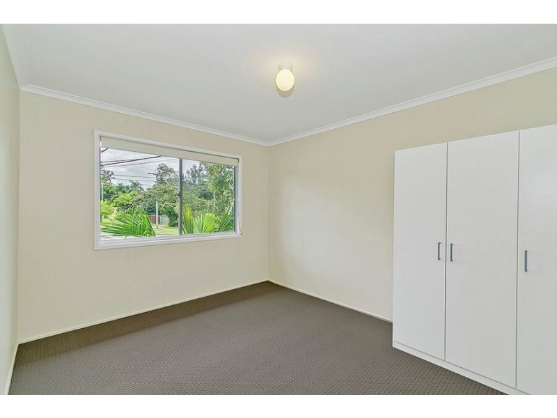 18 Bluegum dr, Marsden QLD 4132