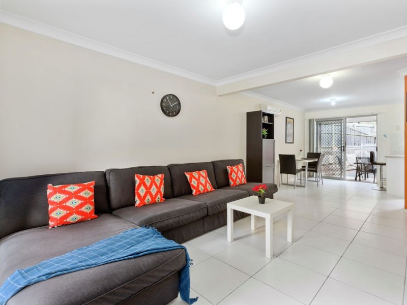 1/2311 Logan Road, Eight Mile Plains QLD 4113