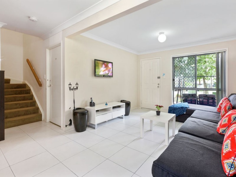 1/2311 Logan Road, Eight Mile Plains QLD 4113