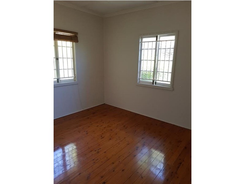70 Turner Avenue, Fairfield QLD 4103