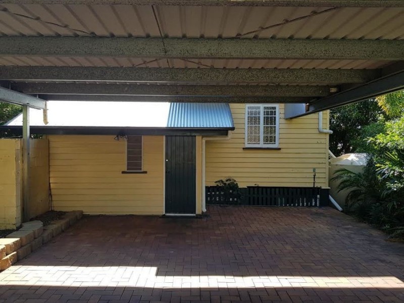 70 Turner Avenue, Fairfield QLD 4103