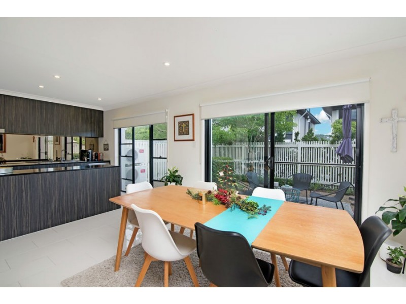 65/18 Archipelago Street, Pacific Pines QLD 4211