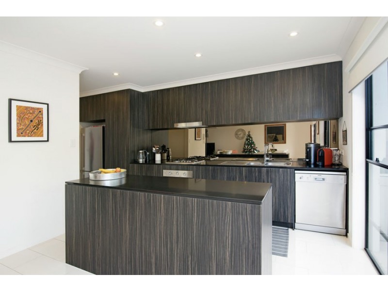 65/18 Archipelago Street, Pacific Pines QLD 4211