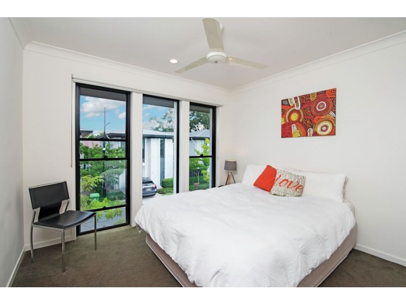 65/18 Archipelago Street, Pacific Pines QLD 4211