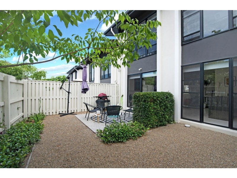 65/18 Archipelago Street, Pacific Pines QLD 4211